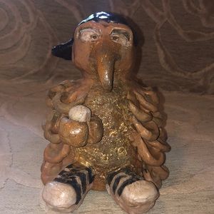🌷EARTHENWARE CERAMIC BASEBALL BIRD SCULPTURE 🌷
